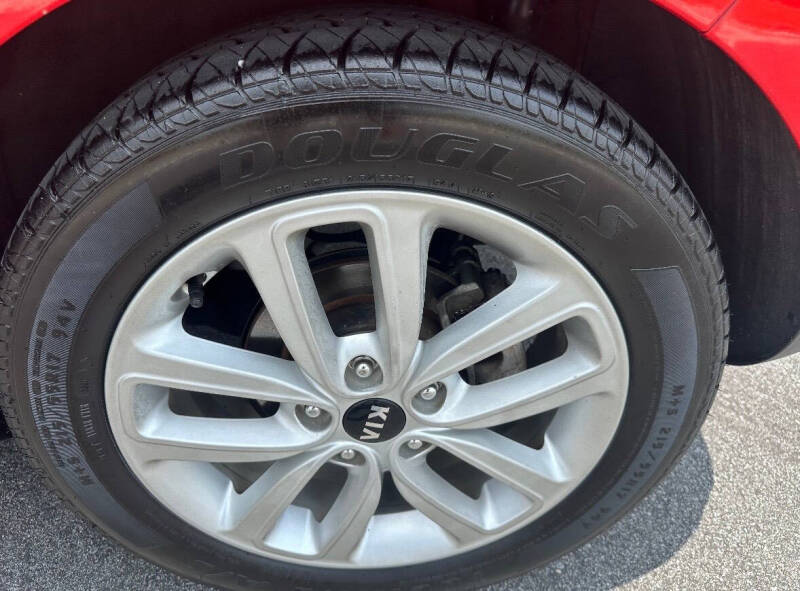 2017 Kia Soul +