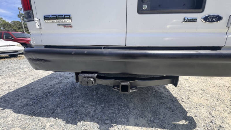 2011 Ford E-Series E-350 SD XLT
