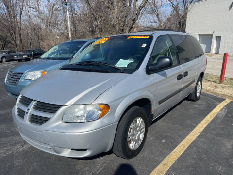 2006 Dodge Grand Caravan for sale at Best Buy Car Co in Independence MO