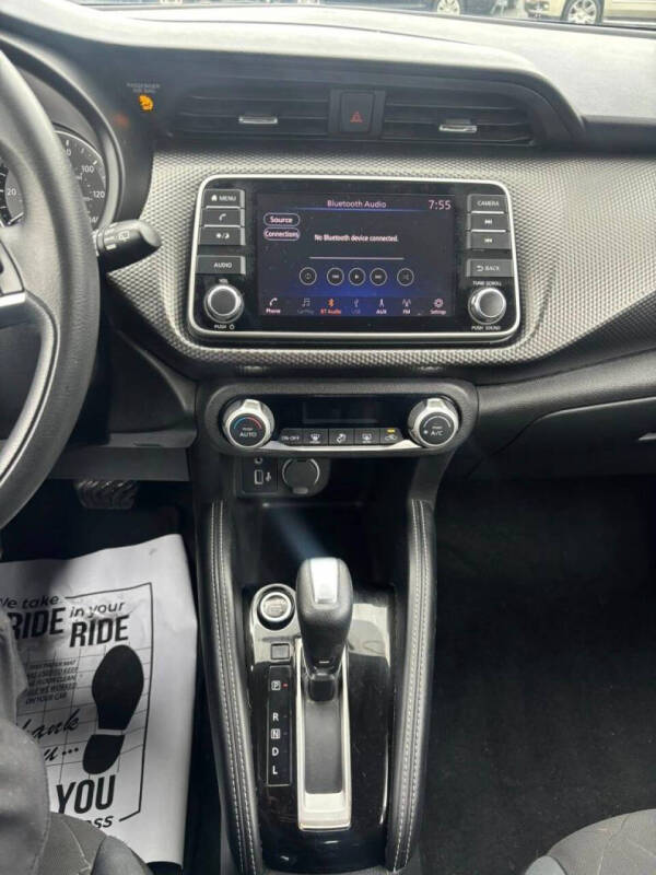 2019 Nissan Kicks S
