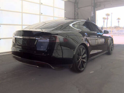 2015 Tesla Model S 70D
