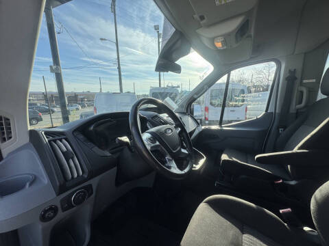2018 Ford Transit 150 XLT
