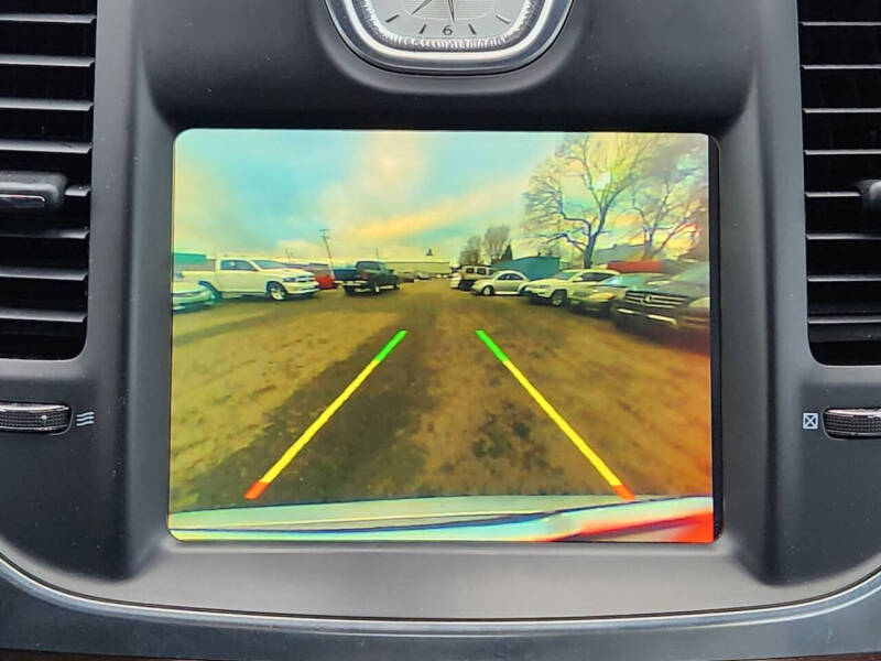 2017 Chrysler 300 C Platinum