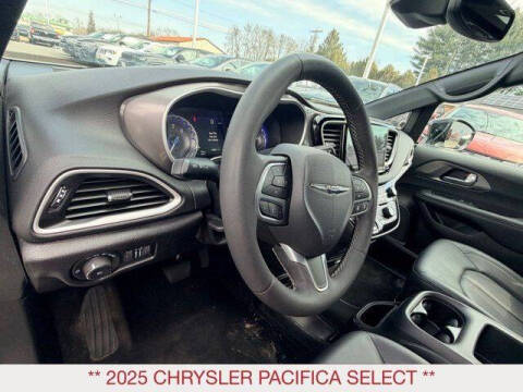 2025 Chrysler Pacifica Select