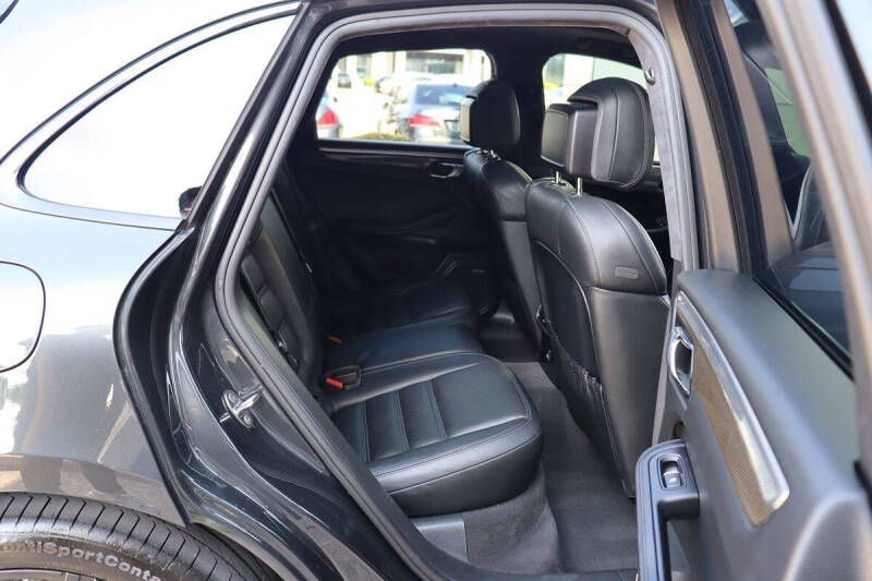 2017 Porsche Macan