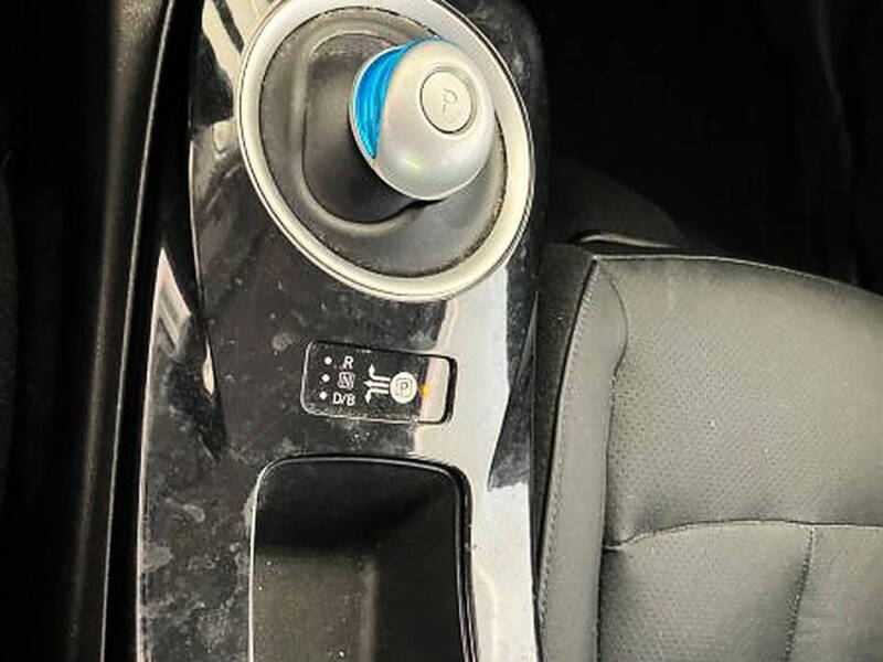 2016 Nissan LEAF