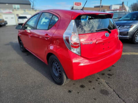 2013 Toyota Prius c Three