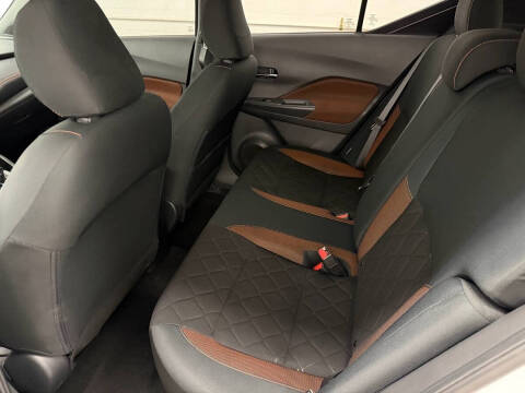 2020 Nissan Kicks SR