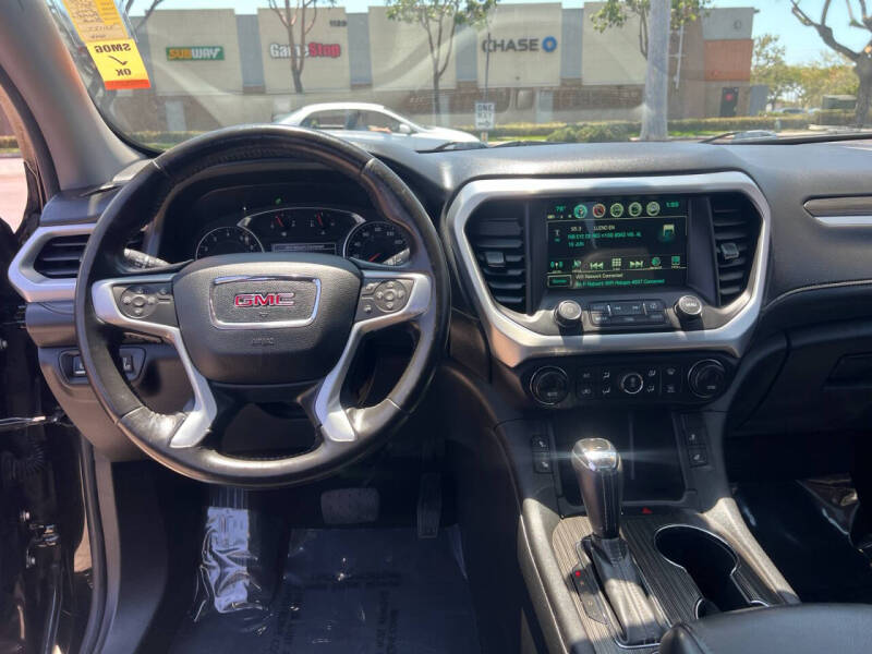 2017 GMC Acadia SLT-2