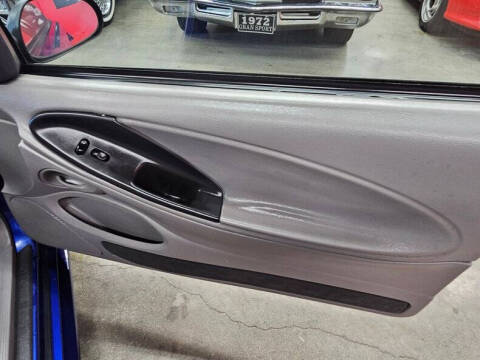 2004 Ford Mustang GT Deluxe