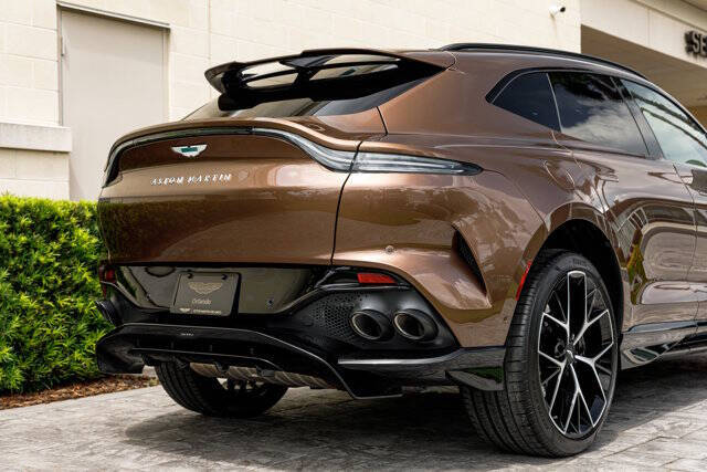 2025 Aston Martin DBX 707