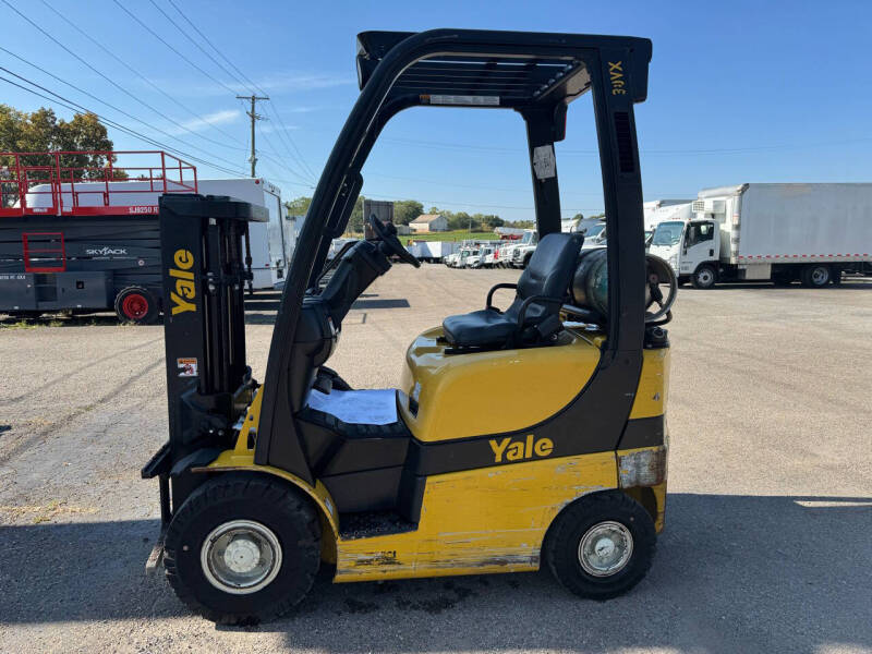 2019 Yale GLP030V