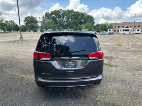 2020 Chrysler Voyager LXi