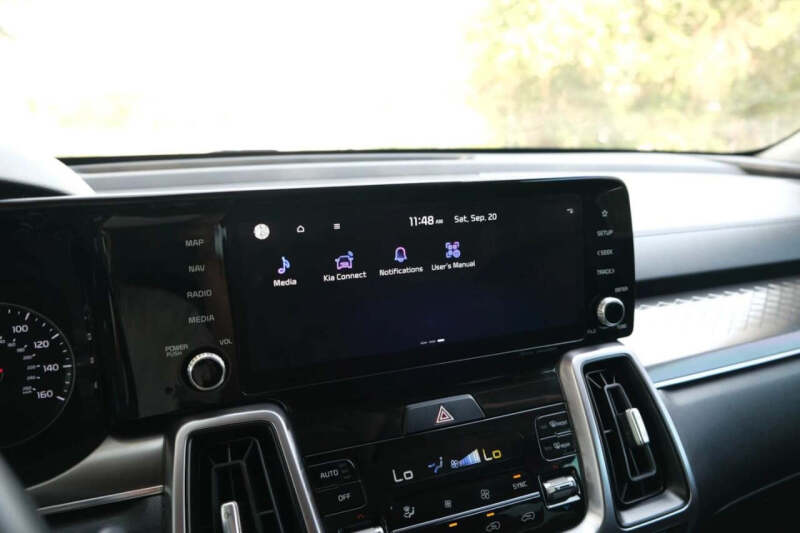 2022 Kia Sorento Hybrid S