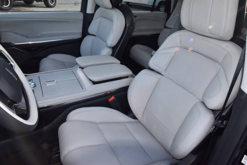 2025 Lincoln Navigator Reserve