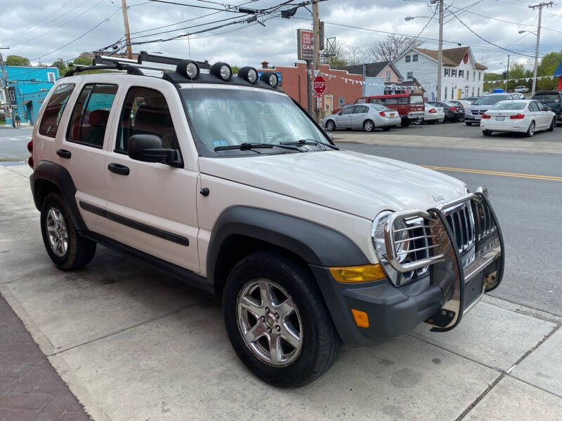 2006 Jeep Liberty for sale at LV MOTOR LLC in Troy NY