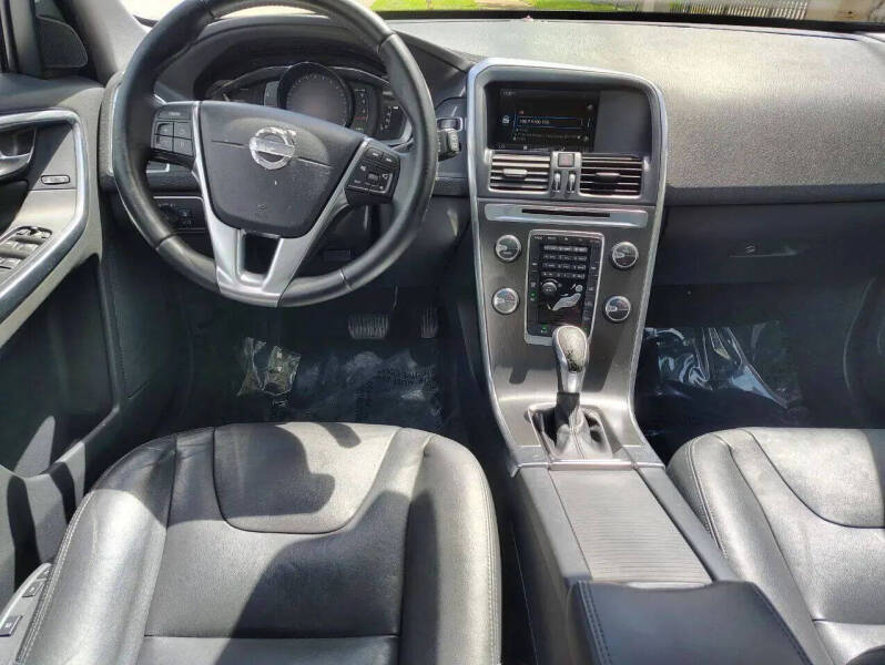 2015 Volvo XC60 T5 Drive-E Premier