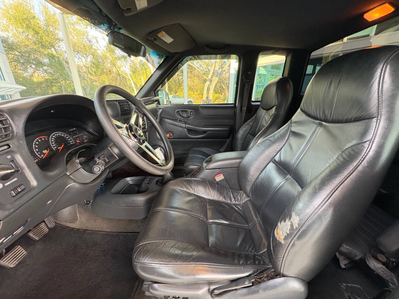 1999 Chevrolet S-10 24