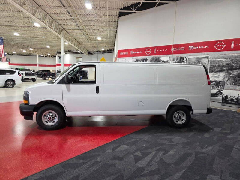2026 GMC Savana 3500
