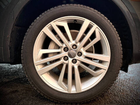 2018 Audi Q5 2.0T quattro Premium Plus