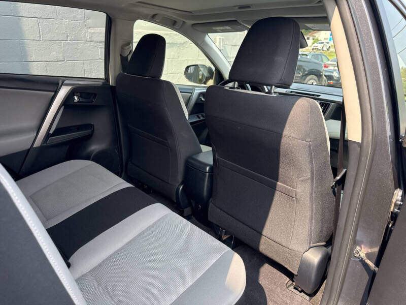 2017 Toyota RAV4 Hybrid XLE