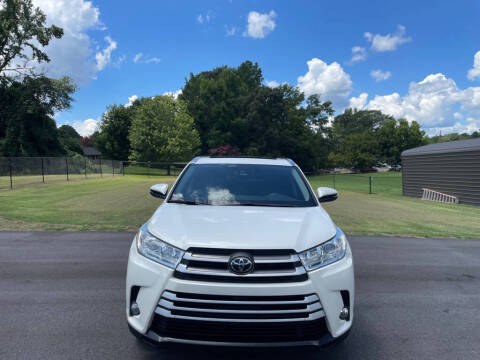 2018 Toyota Highlander SE