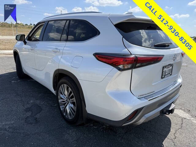 2022 Toyota Highlander Platinum