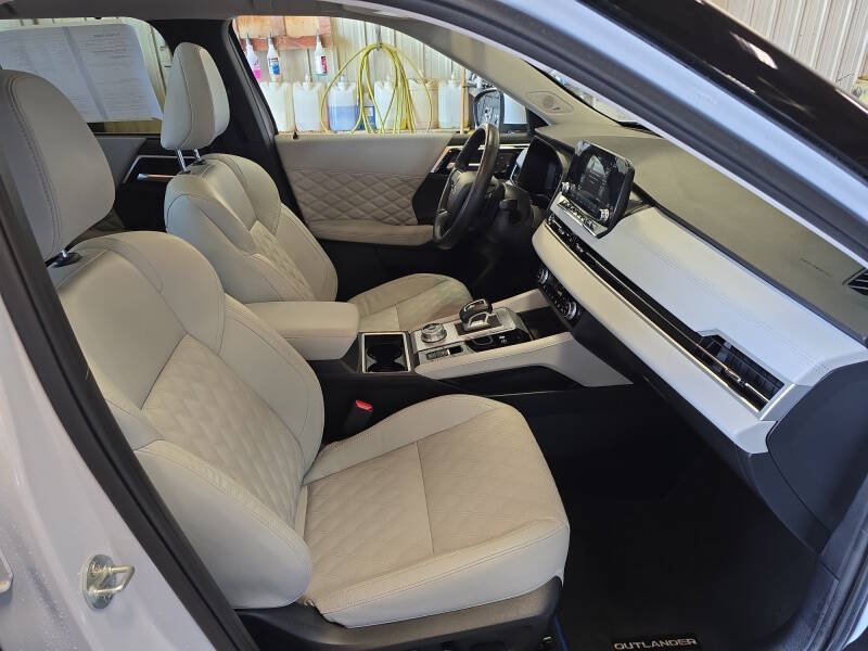 2024 Mitsubishi Outlander PHEV SEL