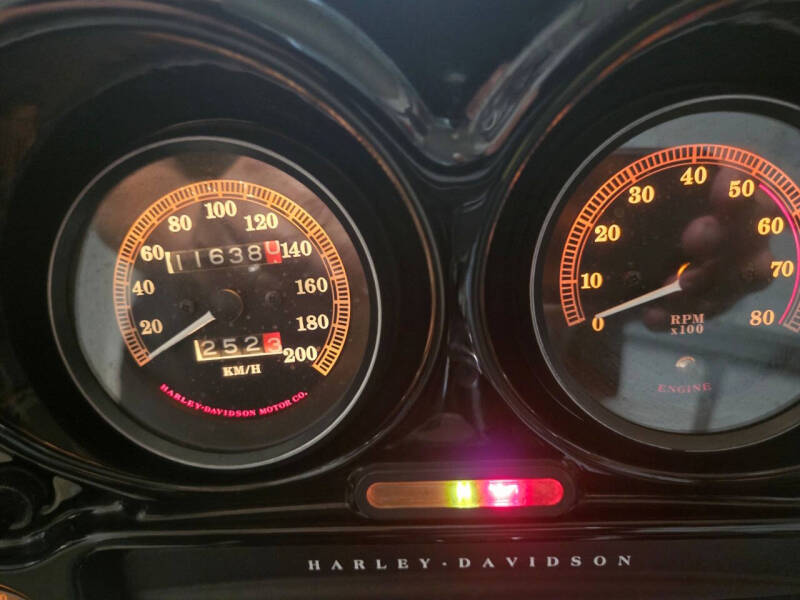 1999 Harley-Davidson FLHTC.