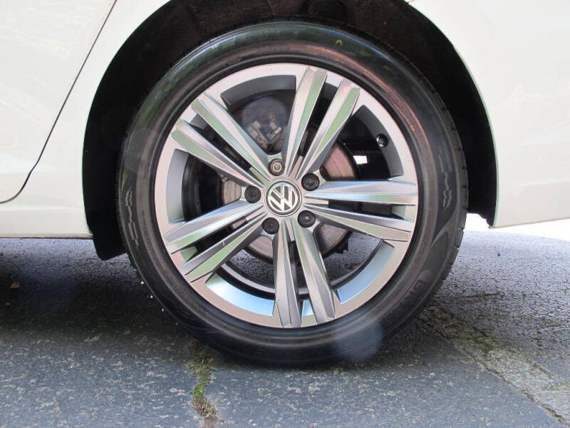 2019 Volkswagen Jetta R-Line