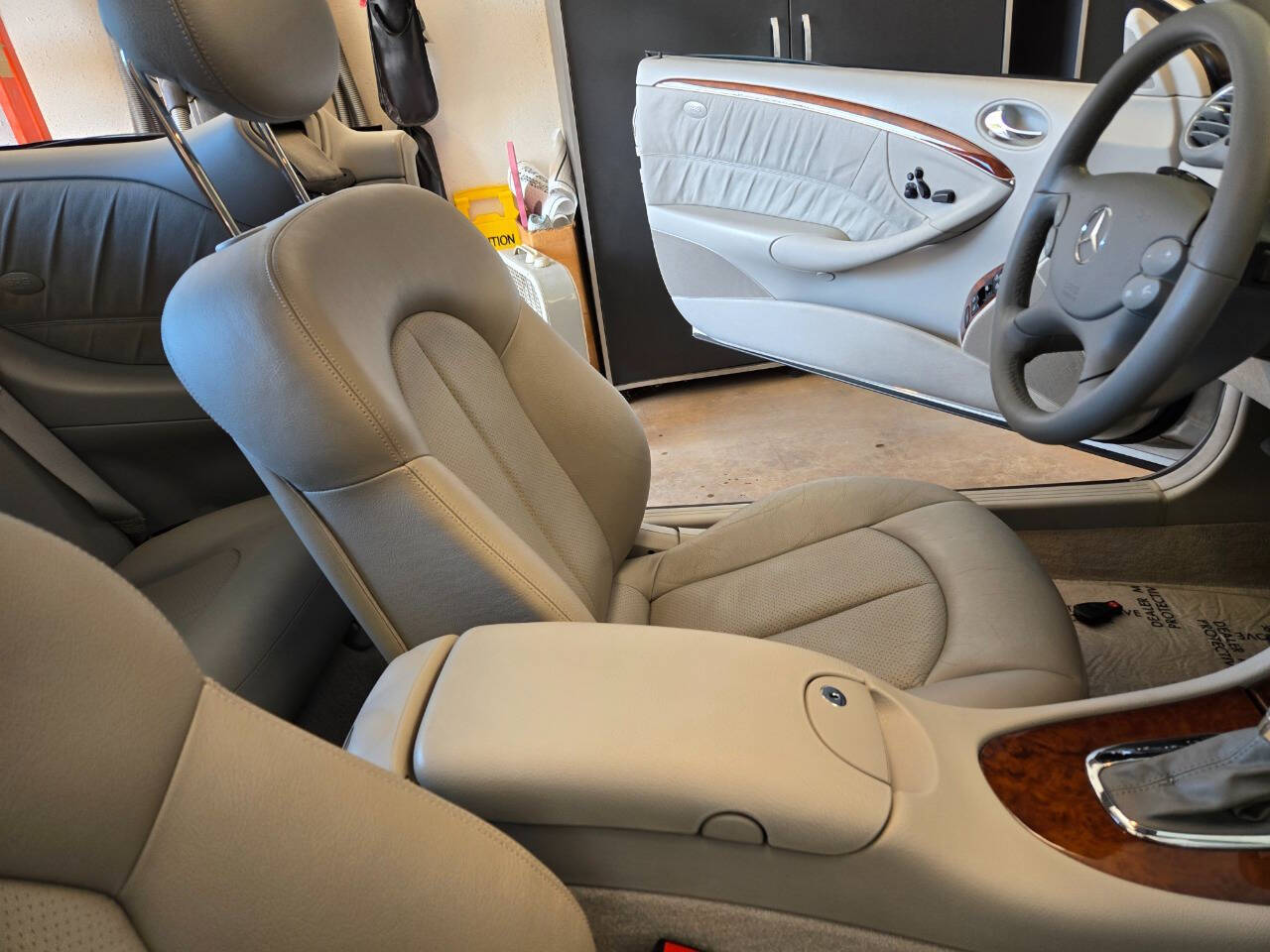 2005 Mercedes-Benz CLK 156
