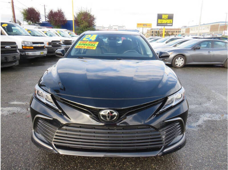 2024 Toyota Camry LE