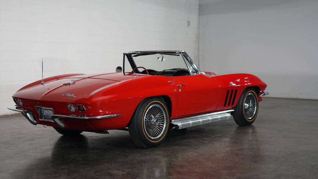 1965 Chevrolet Corvette 4