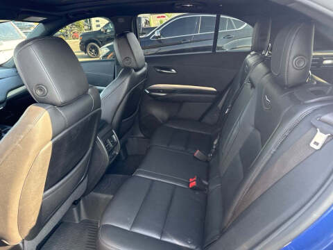 2021 Cadillac XT4 Premium Luxury