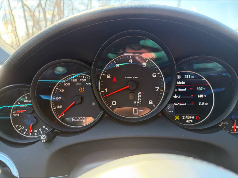 2018 Porsche Cayenne Platinum Edition