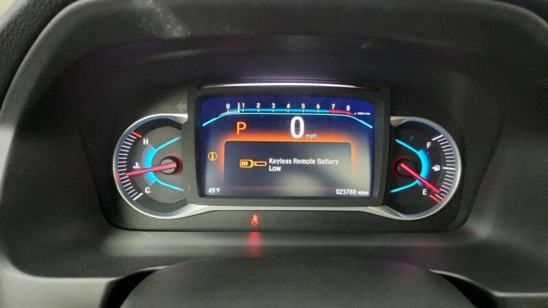 2022 Honda Pilot Touring w/Rear Captain's Chairs