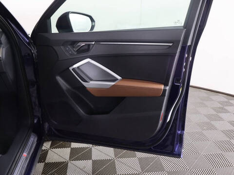 2022 Audi Q3 quattro S line Premium 45 TFSI