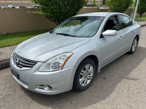 2012 Nissan Altima for sale at Blue Line Auto Group in Portland OR