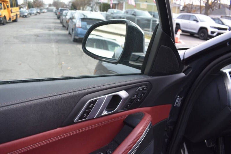 2022 BMW X6 xDrive40i