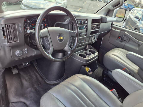 2022 Chevrolet Express LS 3500