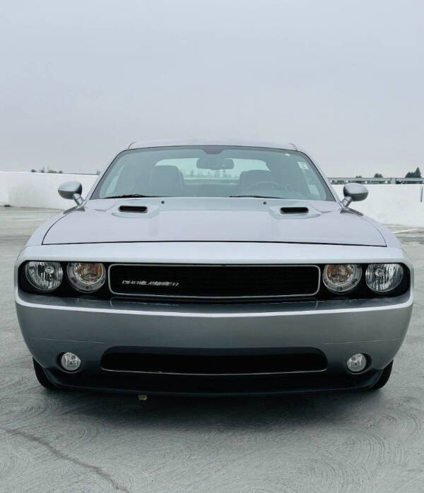2013 Dodge Challenger SXT Plus