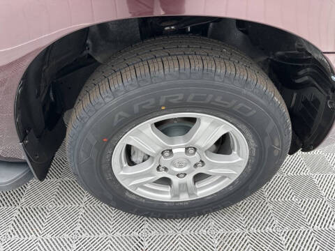 2016 Toyota Sequoia SR5