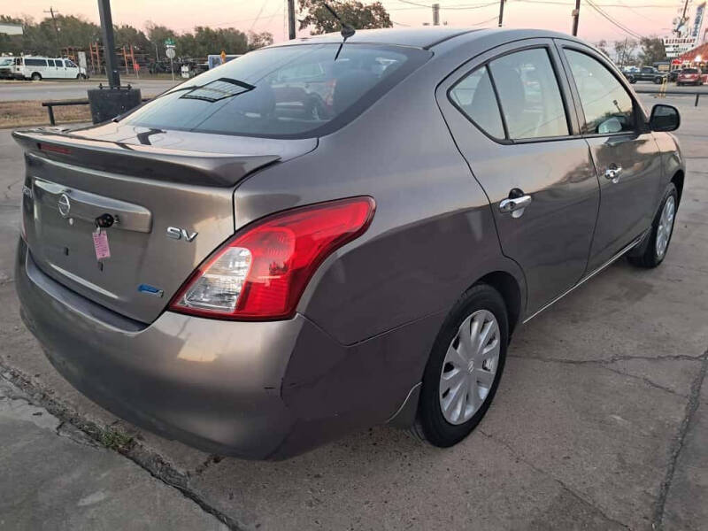 2014 Nissan Versa 1.6 SV