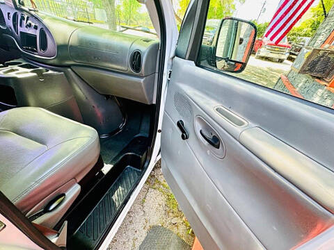 2005 Ford E-Series E-250