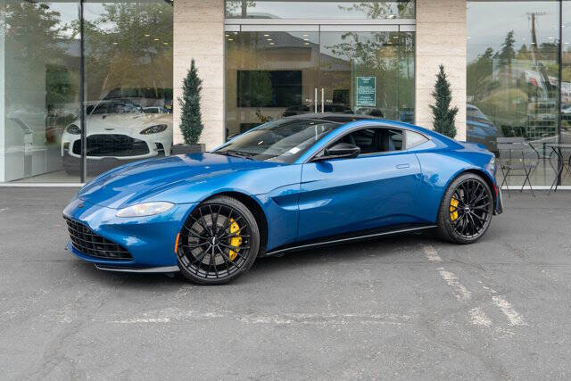 2022 Aston Martin Vantage 42