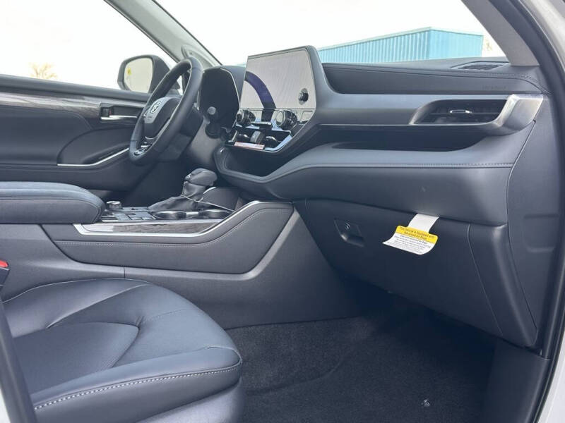 2026 Toyota Highlander Limited