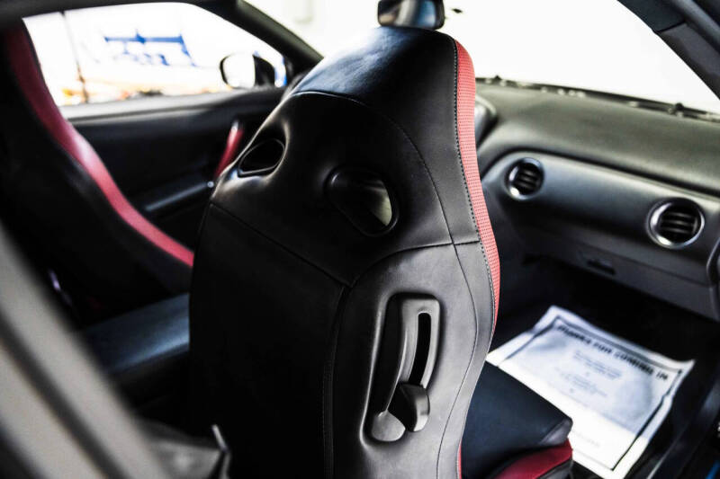 2012 Nissan GT-R Black Edition