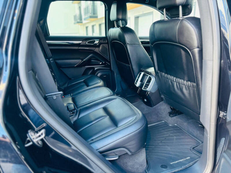 2016 Porsche Cayenne S