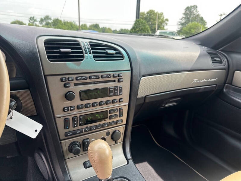 2004 Ford Thunderbird Deluxe