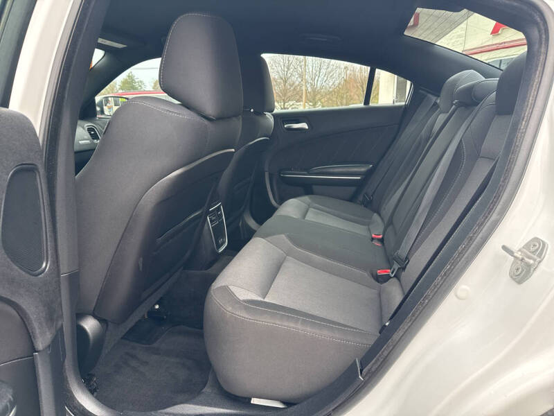 2015 Dodge Charger SXT